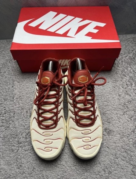 Nike air max plus tn sail team red