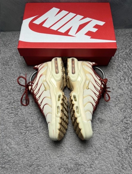 Nike air max plus tn sail team red