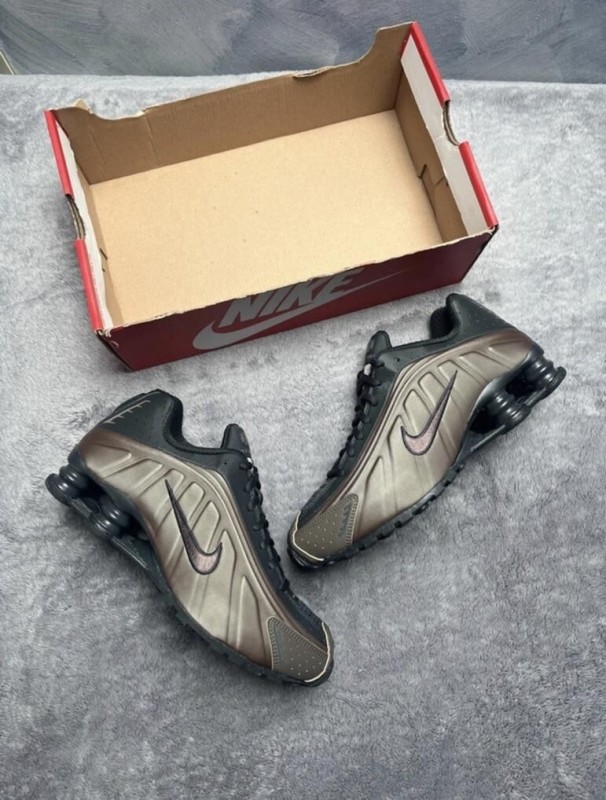 Nike shox r4