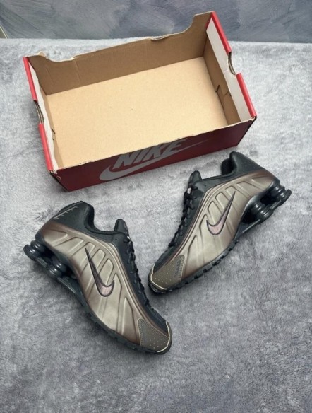 Nike shox r4