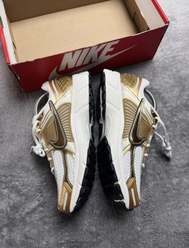 Nike vomero 5 2