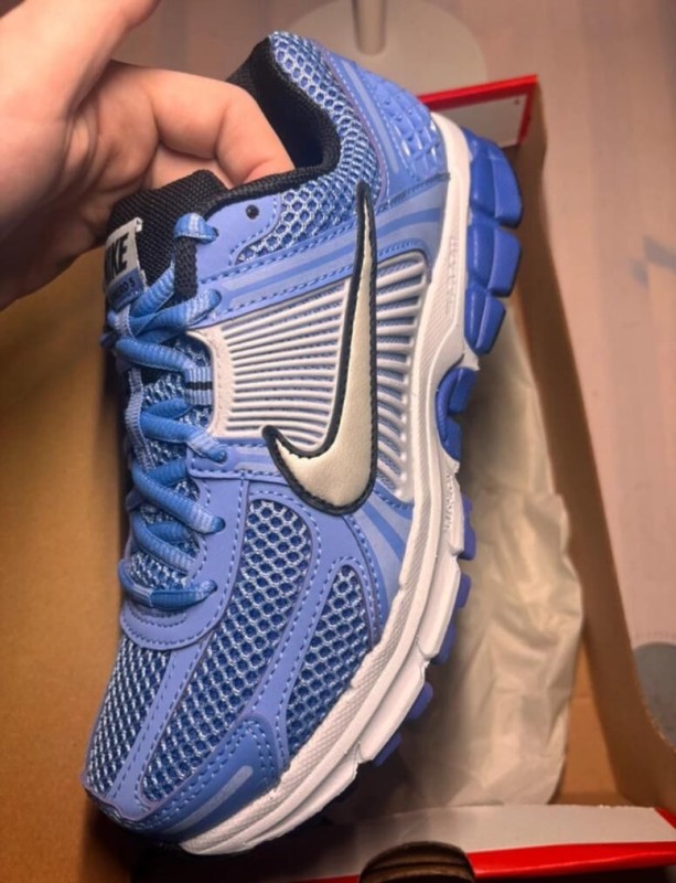Nike Vomero 5 Royal pulse taille 38,5 2