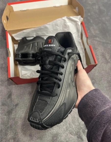 Nike shox r4