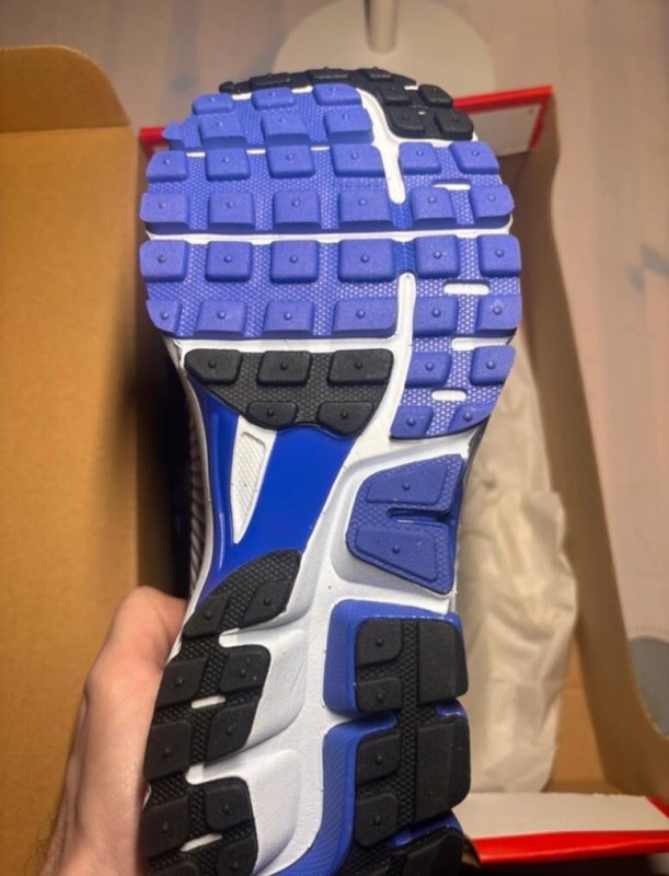 Nike Vomero 5 Royal pulse taille 38,5 2