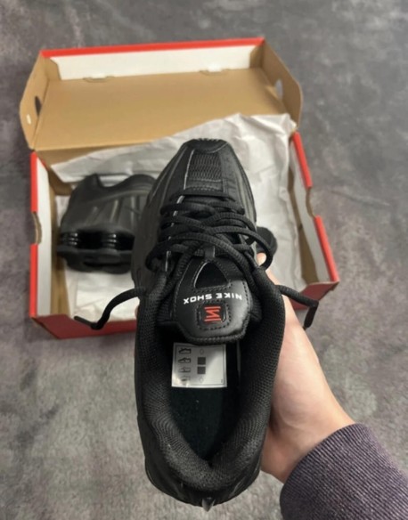 Nike shox r4