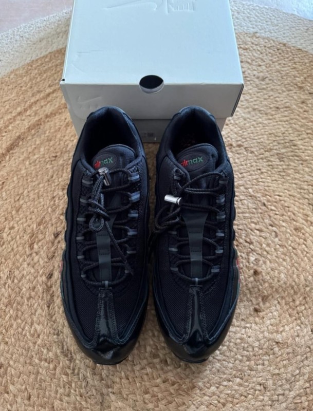 Nike air max 95 Undefeated - Taille 47,5 2