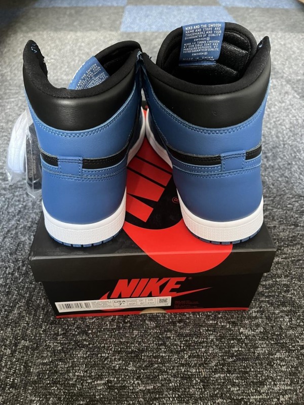 Jordan 1 Retro High OG Dark Marina Blue 2