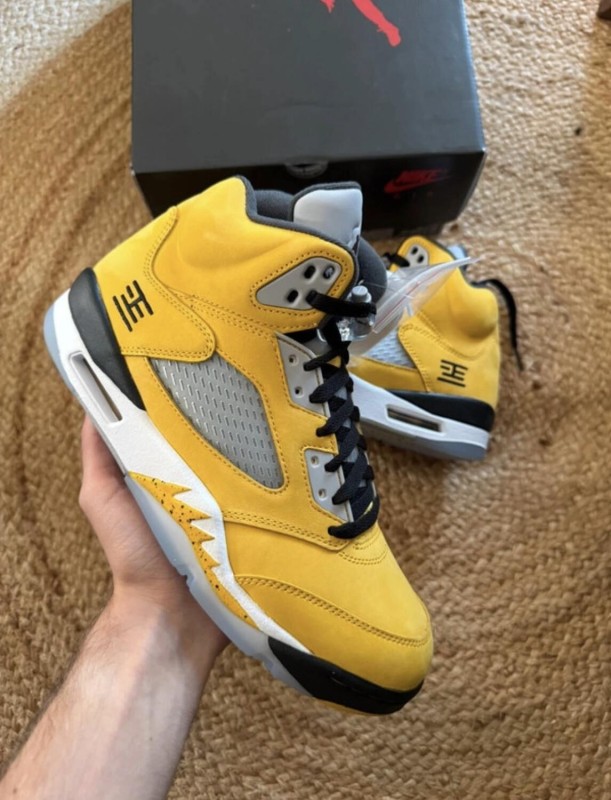 Nike Air Jordan 5 Tokyo - 43