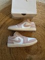 Nike Air Jordan 1 Low Oxford Pink - Taille 38,5