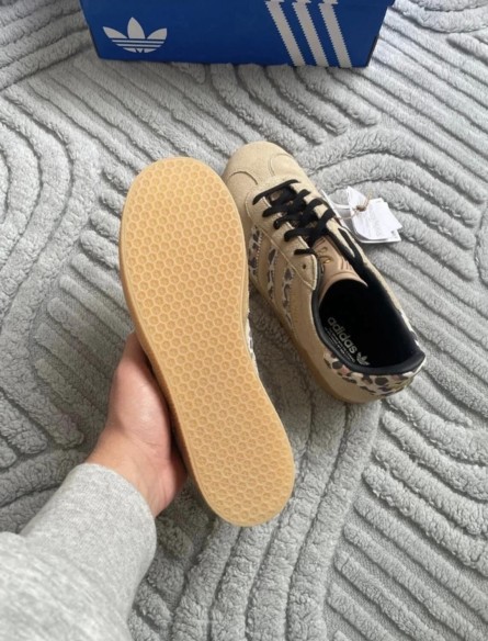adidas gazelle indoor leopard cream beige - 38,5