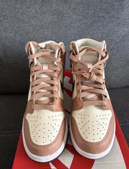 Nike dunk high dusted clay