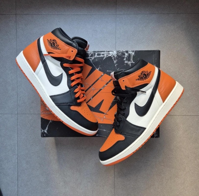 Jordan 1 "Shattered Backboard"