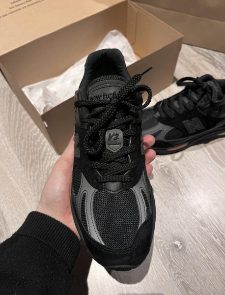 New Balance 991 v2
