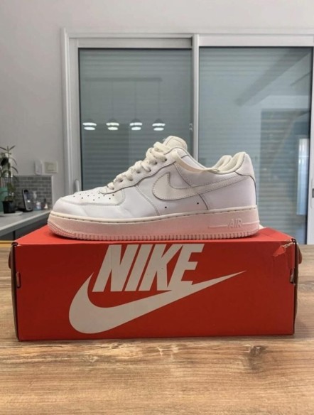 Nike Air Force 1 Triple White taille 42,5 homme