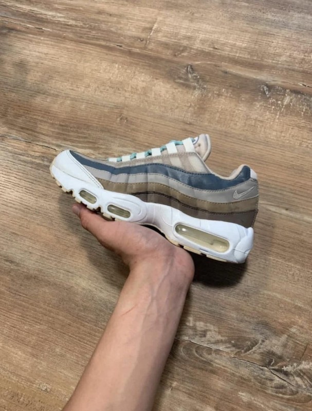 Nike Air Max 95 taille 38,5 femme