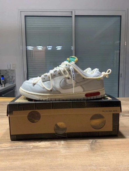 Nike Dunk Low Off White lot 25/50 taille 43 homme