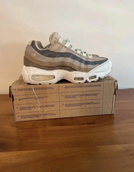 Nike Air Max 95 taille 38,5 femme