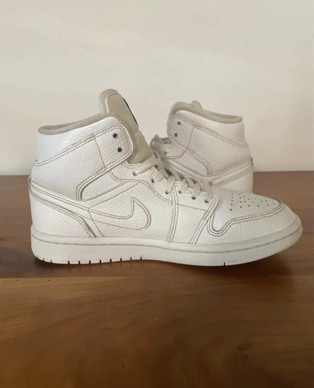 Air Jordan 1 Mid blanche taille 36,5 EU 2