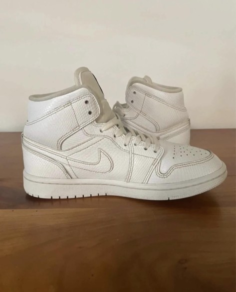Air Jordan 1 Mid blanche taille 36,5 EU