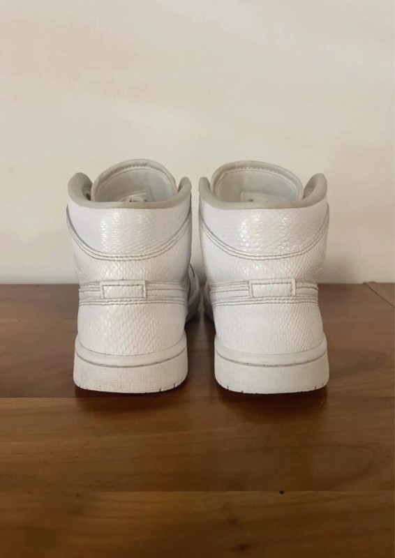 Air Jordan 1 Mid blanche taille 36,5 EU 2
