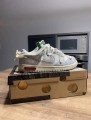 Nike Dunk Low Off White lot 25/50 taille 43 homme