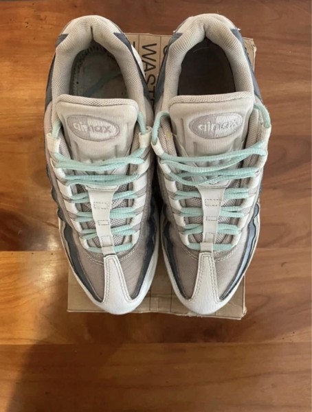 Nike Air Max 95 taille 38,5 femme