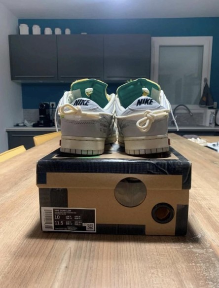 Nike Dunk Low Off White lot 25/50 taille 43 homme