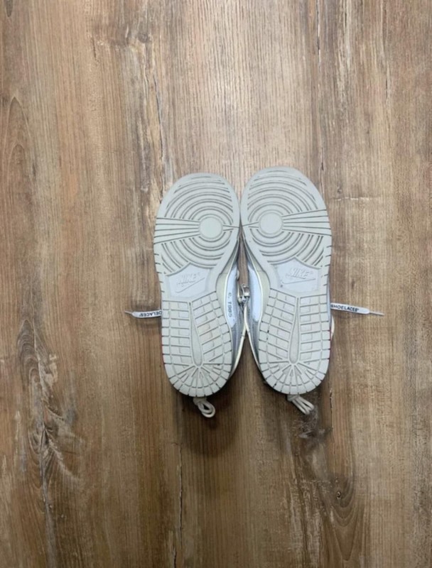 Nike Dunk Low Off White lot 25/50 taille 43 homme 2
