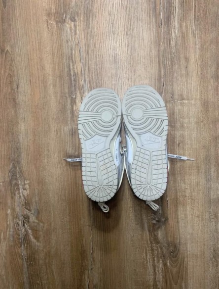Nike Dunk Low Off White lot 25/50 taille 43 homme