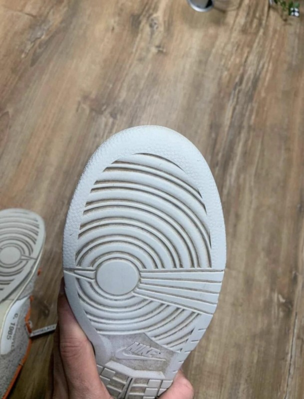 Nike Dunk Low Off White lot 31/50 taille 45,5 homme 2