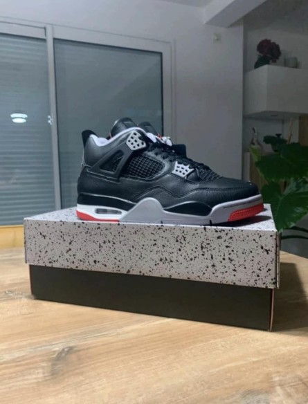 Air Jordan 4 bred reimagined taille 40