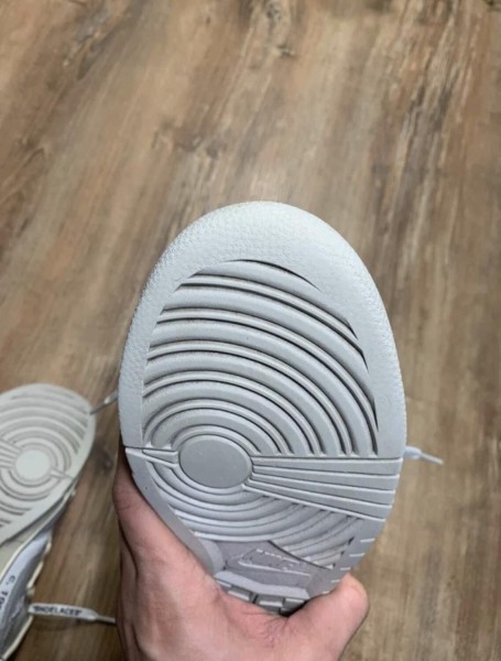 Nike Dunk Low Off White lot 25/50 taille 43 homme