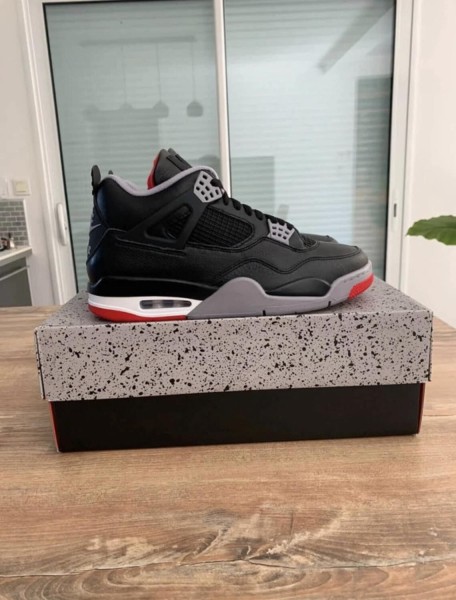 Air Jordan 4 bred reimagined taille 40