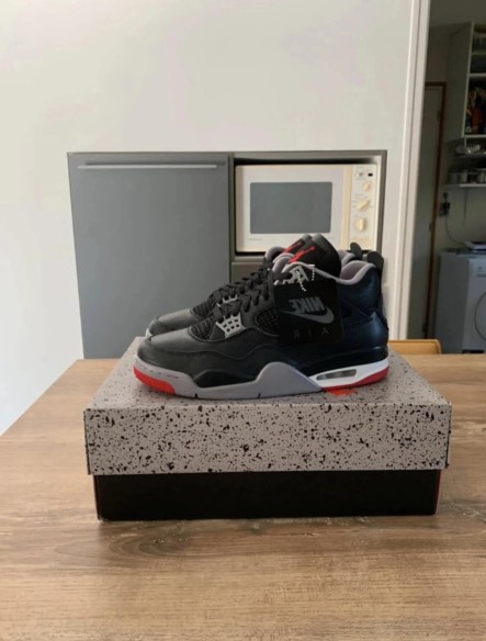 Air Jordan 4 bred reimagined taille 40