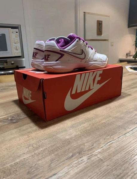 Nike city court vintage blanche et violette taille 38,5 femme