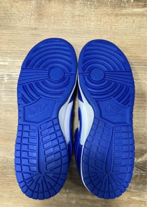 Dunk low kentucky taille 44 homme 2