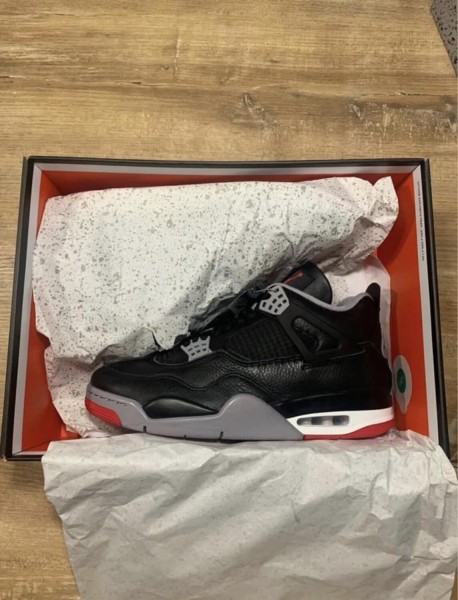 Air Jordan 4 bred reimagined taille 40