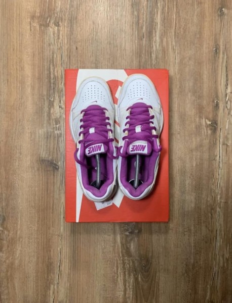 Nike city court vintage blanche et violette taille 38,5 femme