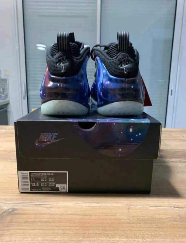 Nike Air Foamposite Galaxy taille 45 homme 2