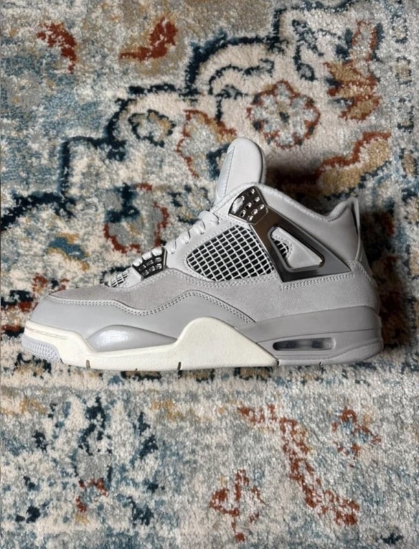 Air Jordan 4 Frozen 2