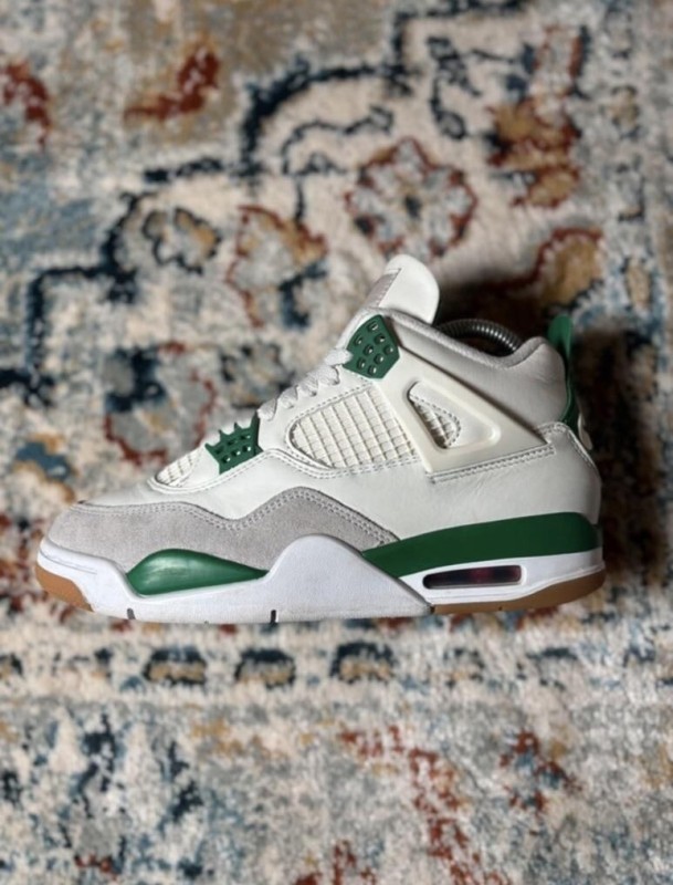 Air Jordan 4 SB Pine Green 2