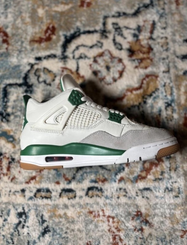 Air Jordan 4 SB Pine Green 2