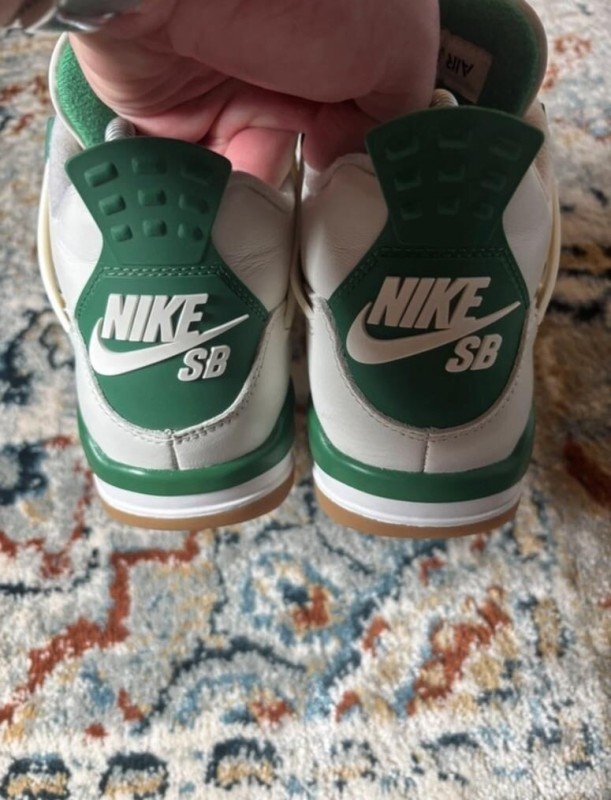 Air Jordan 4 SB Pine Green 2