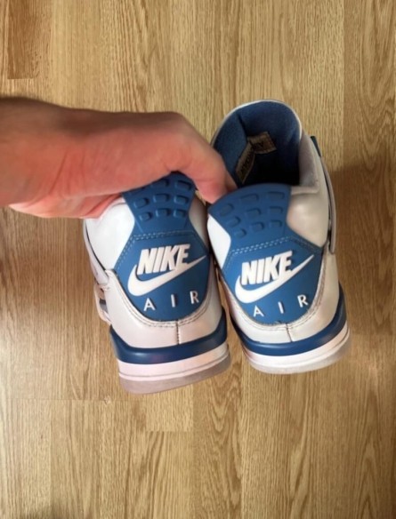 Air Jordan 4 Military Blue