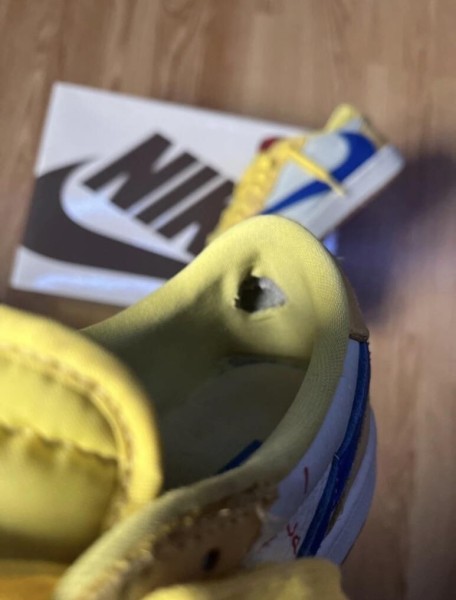 Air Jordan 1 Low Travis Scott Canary