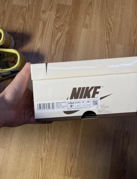 Air Jordan 1 Low Travis Scott Canary