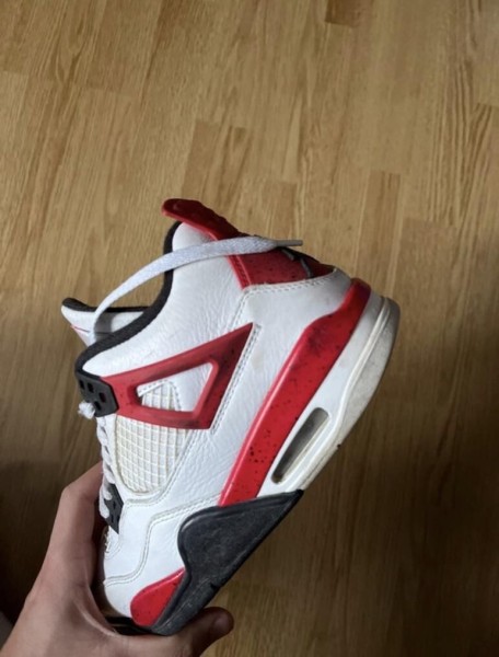 Nike air jordan 4 red cement
