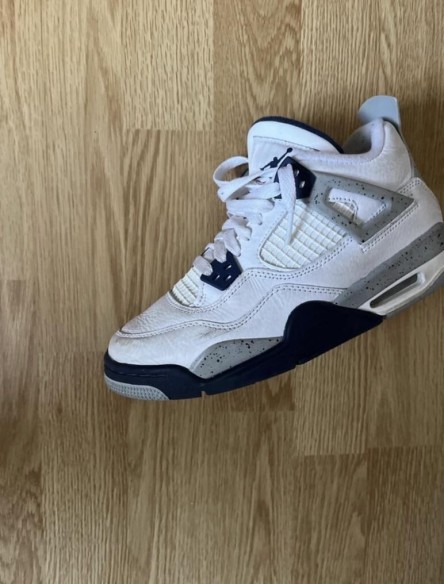Nike air Jordan 4 midnight navy blue