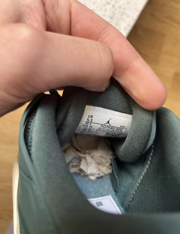 Jordan 4 Rm oxidized green 2