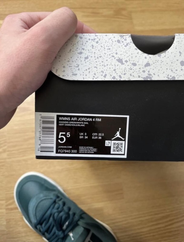 Jordan 4 Rm oxidized green 2